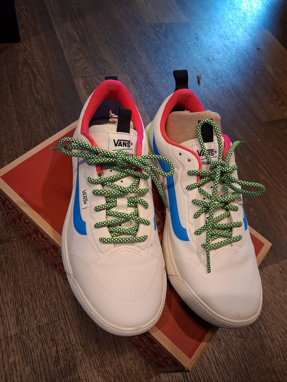 Vans Neon Ultrarange EXO Shoe Blue Marshmellow Sz 7.5 Unisex